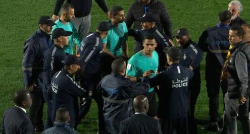 الوقت الضائع احتسبه VAR.. يلا كورة يكشف تحركات كاف في أحداث بركان وأبو سليم